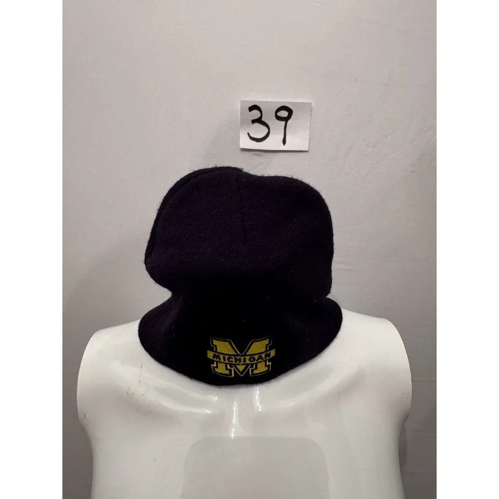 Captivating Headwear Michigan Wolverines Knit Beanie Hat Black Yellow